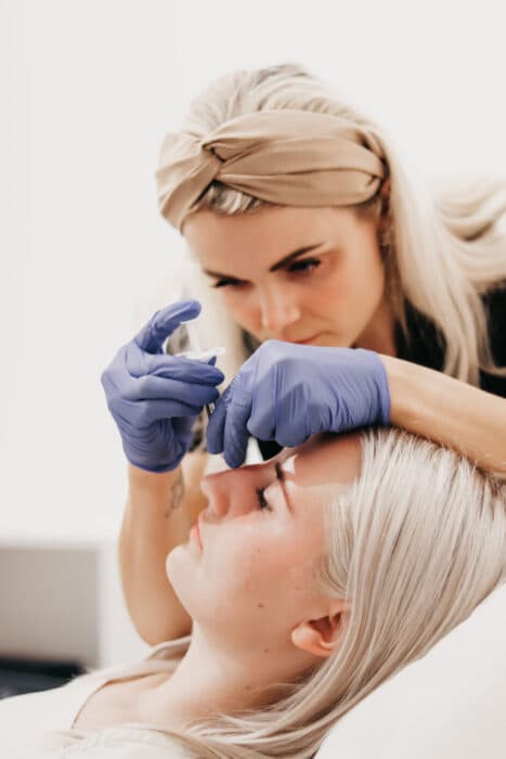 Næsekorrektion med Restylane filler i klinikken